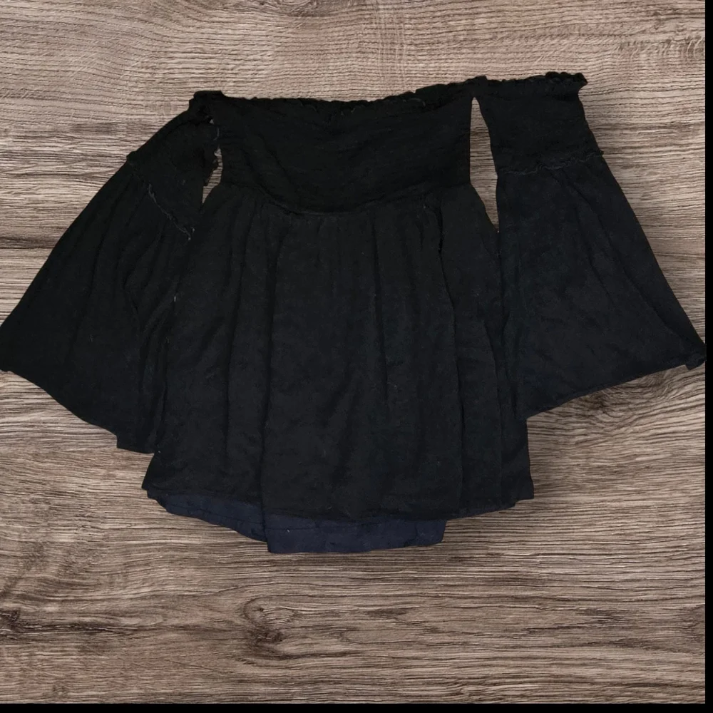 Elegant Black Off-Shoulder Top/dress - Picture 1 of 6